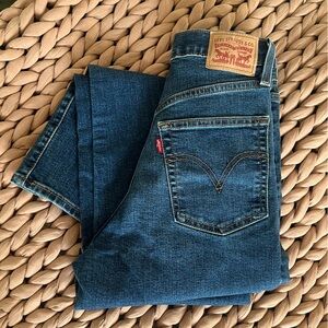 Levi’s Ribcage Ankle Straight Bootcut 27L